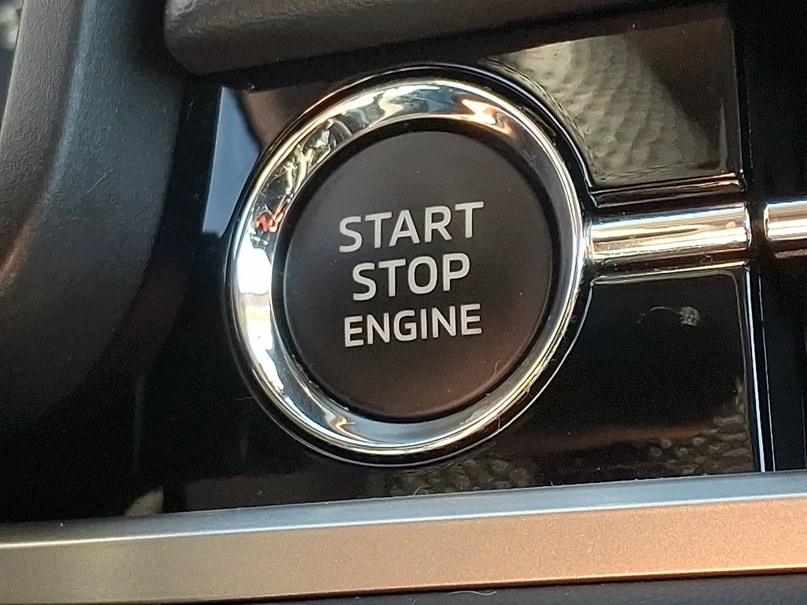 Certified Used 2023 Blue Mitsubishi SE image 23
