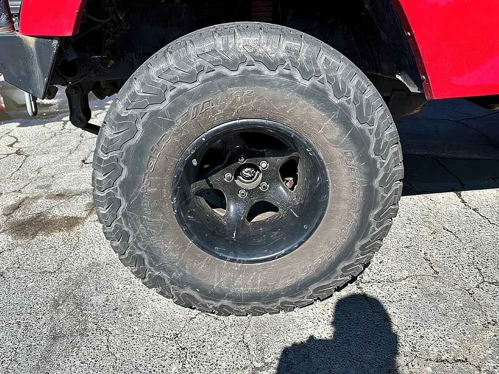 Used 1992 Red Jeep Renegade image 7