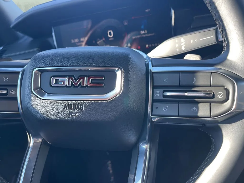 Used 2025 Summit White GMC Elevation image 21