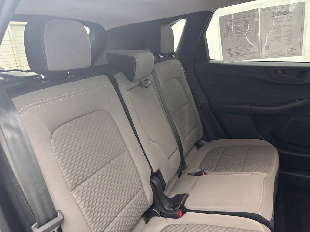 Used 2022 Gray Ford SE image 42
