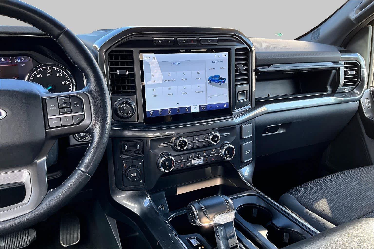 Used 2021 Oxford White Ford XLT image 8