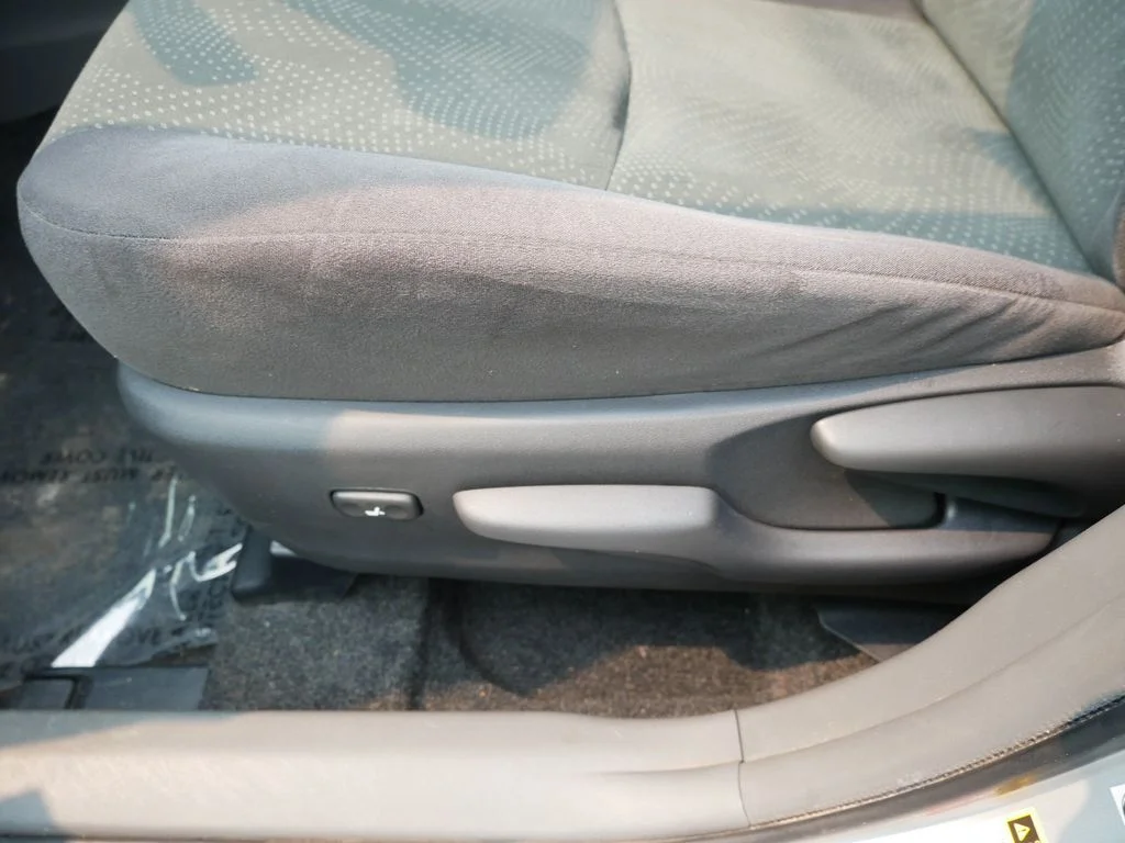 Used 2014 Silver Toyota Three image 16