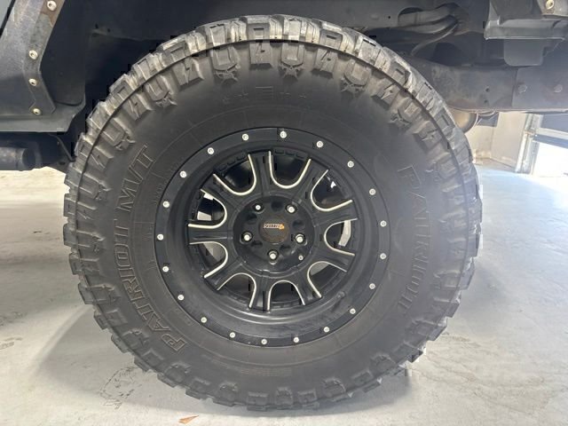 Used 2014 Gray Jeep Unlimited Rubicon image 9