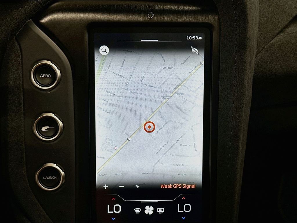 Used 2025  McLaren  image 14
