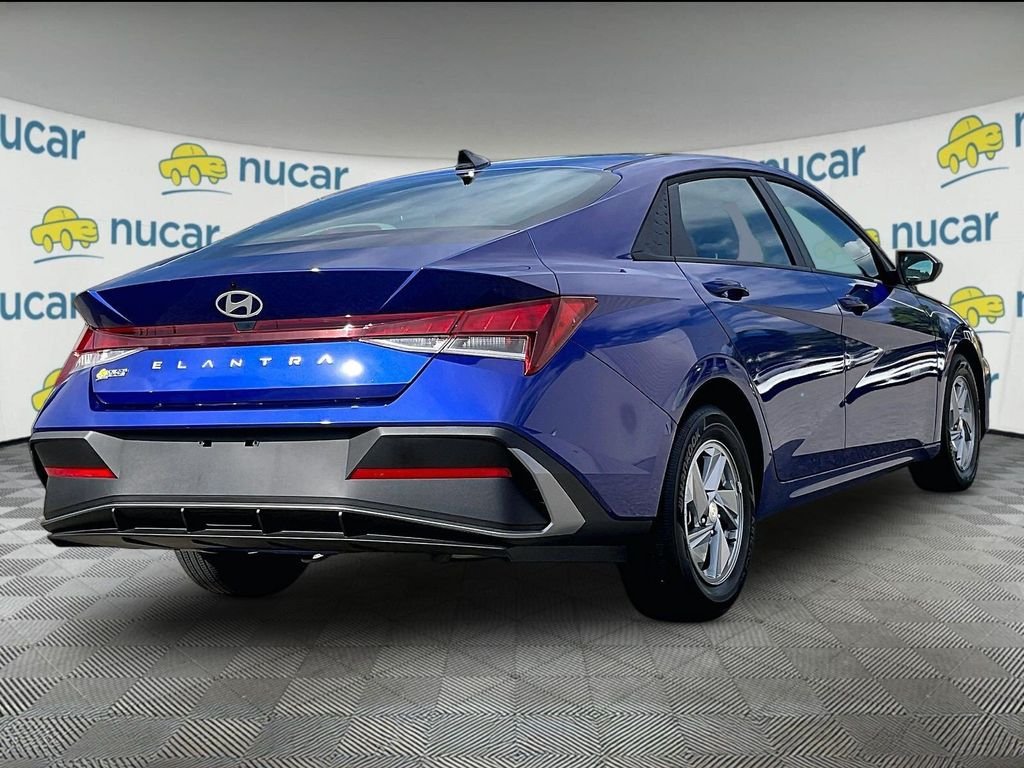 Used 2025 Blue Hyundai SE image 6