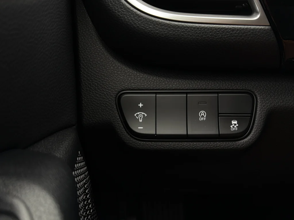 Used 2024 Pluton Blue/Black Roof Kia S image 18