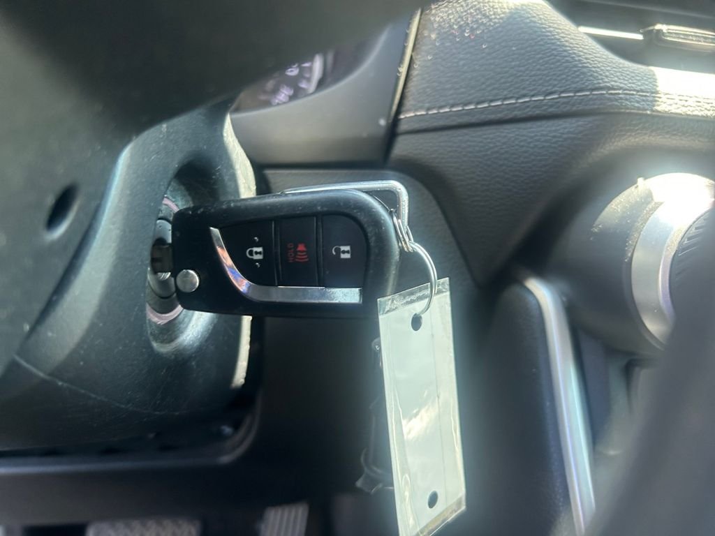 Used 2019 White Toyota LE image 28
