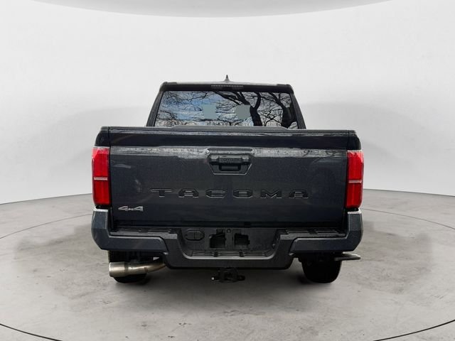 Used 2025  Toyota SR5 image 4