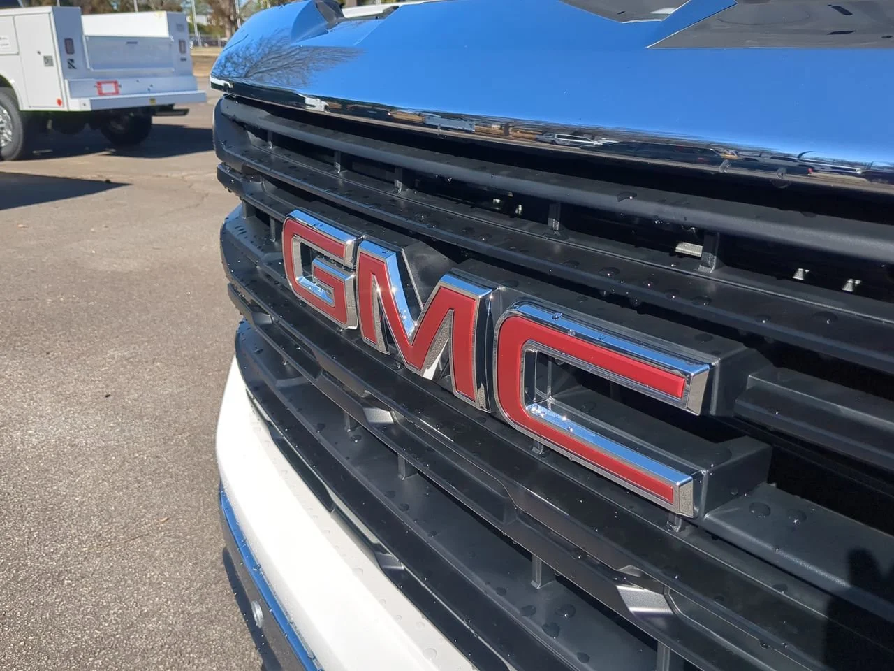 New 2026 Summit White GMC Pro image 29