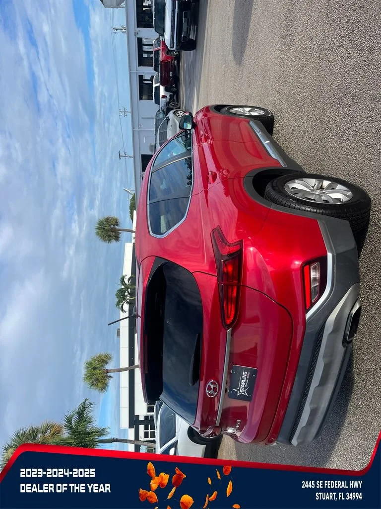 Used 2020 Red Hyundai SE image 5