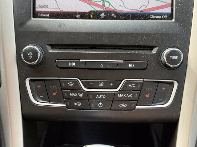 Used 2016 White Ford SE image 20