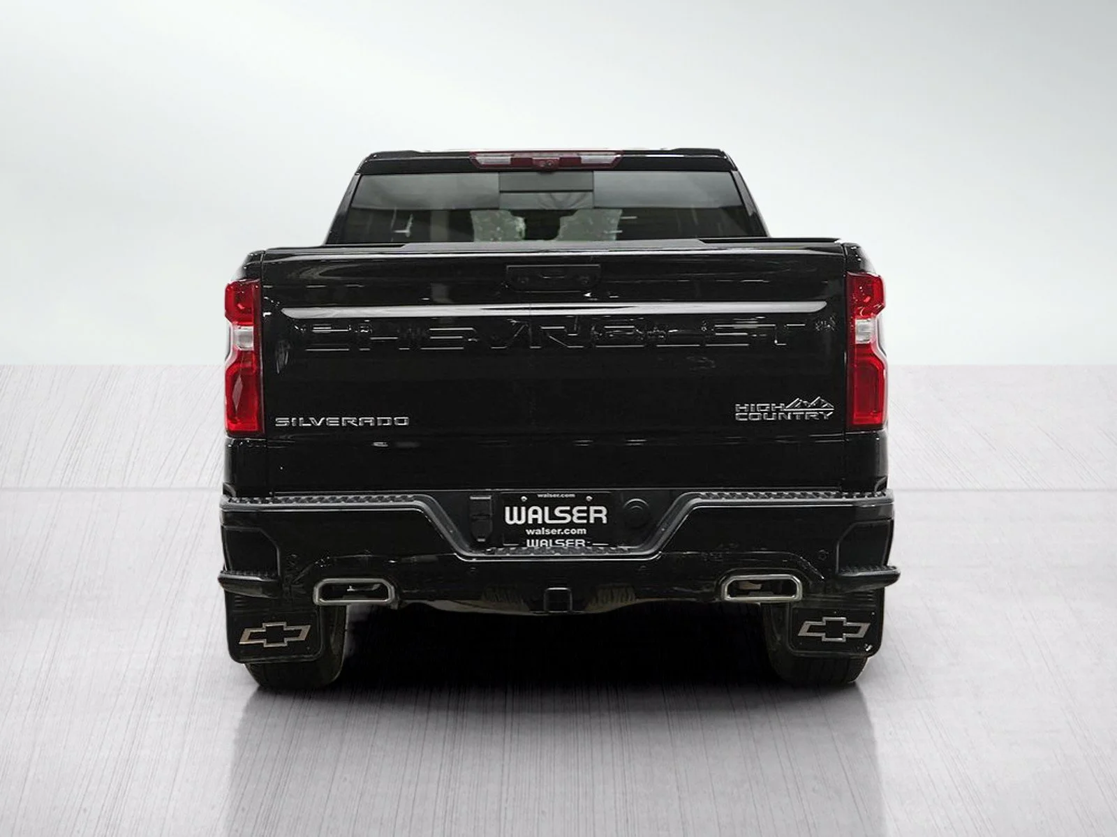 Used 2025 Black Chevrolet High Country image 4