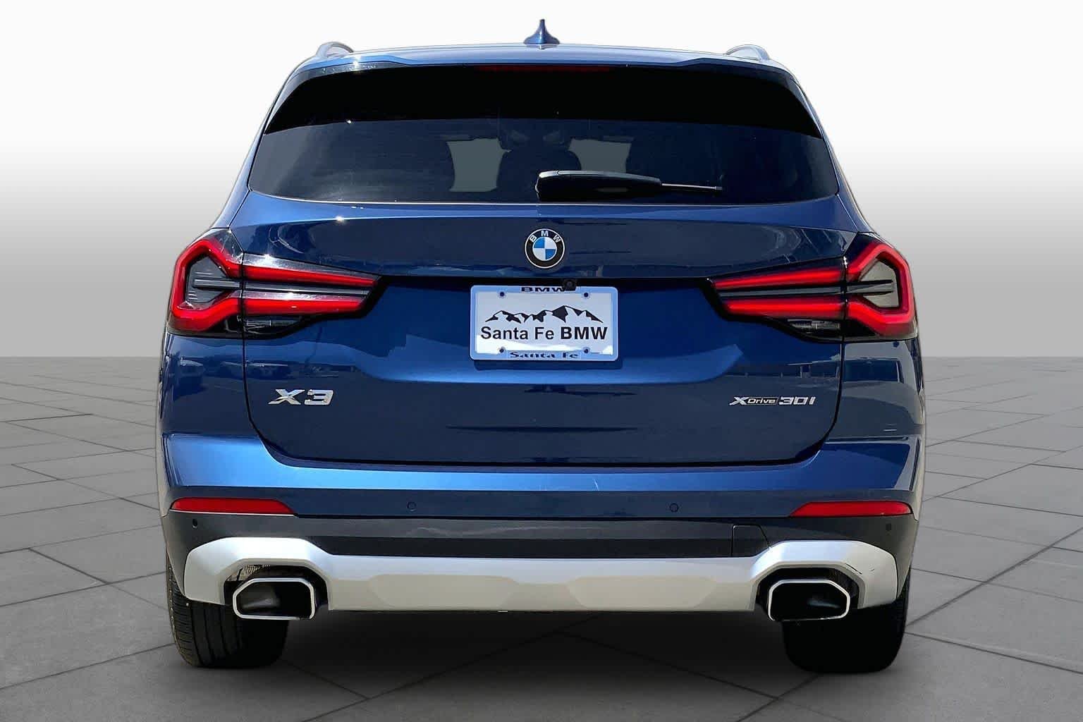 Used 2023 Phytonic Blue Metallic BMW xDrive30i image 4