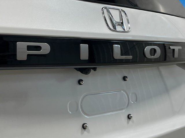 New 2026 Platinum White Pearl Honda Elite image 9