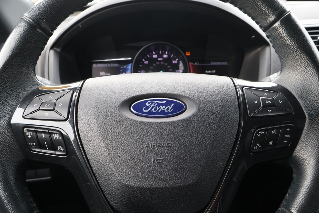 Used 2018 Shadow Black Ford XLT image 17