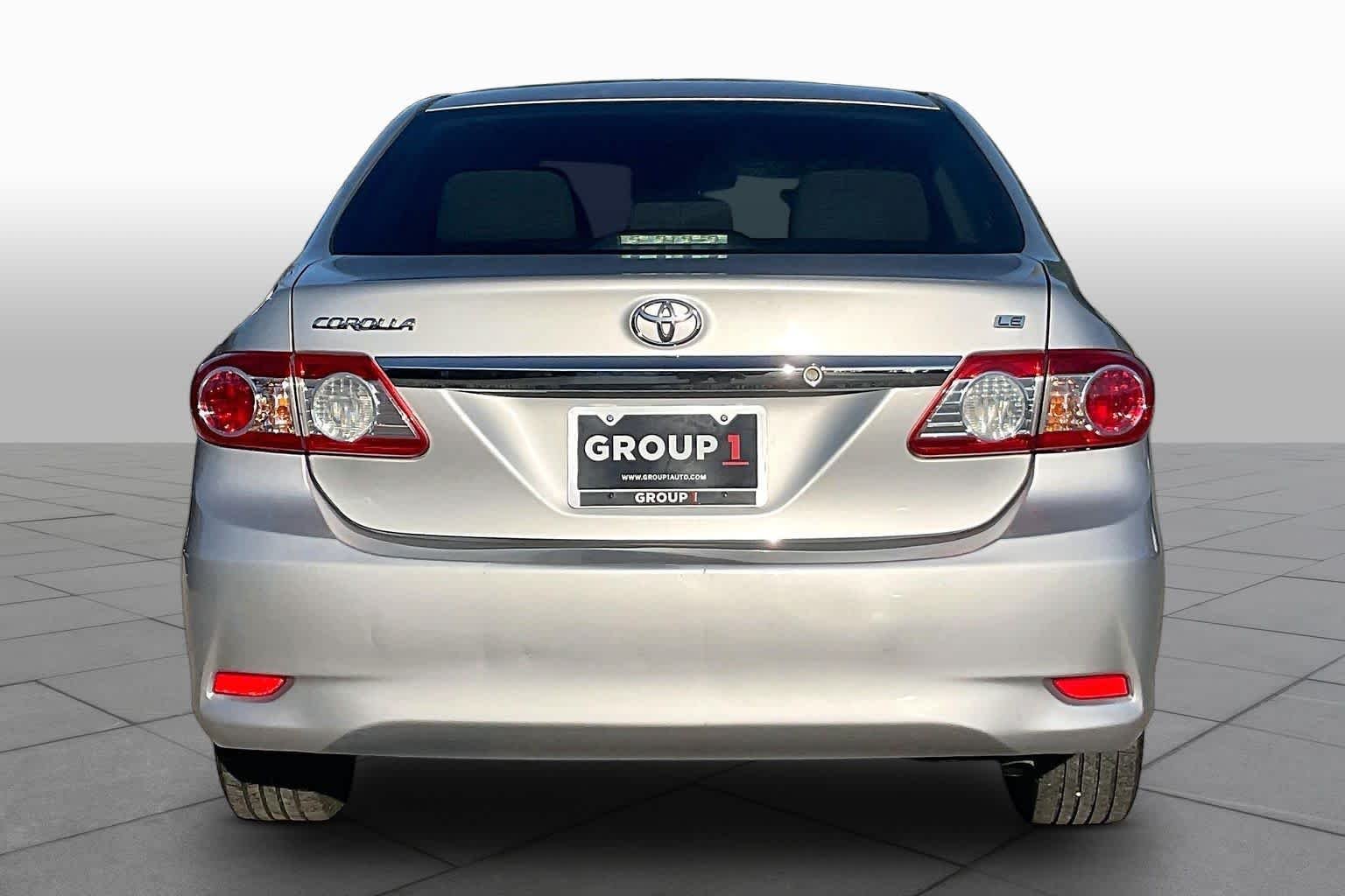 Used 2011 Classic Silver Metallic Toyota LE image 4