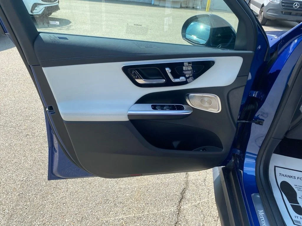 Used 2026 Blue Mercedes-Benz GLC 350e image 10