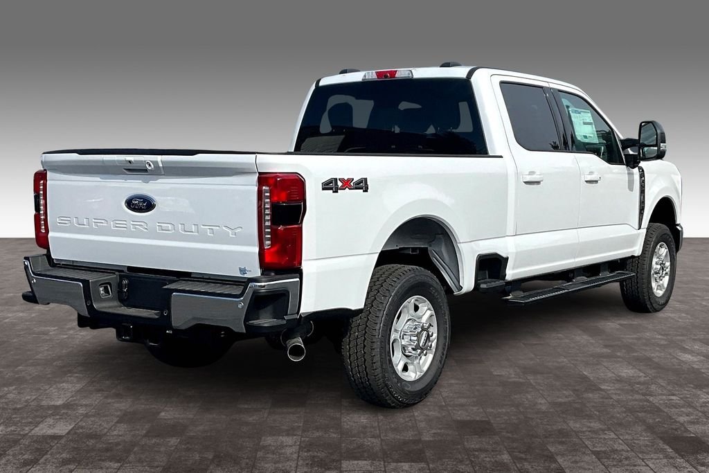 2026 Ford F-350 Super Duty XLT - Photo 13