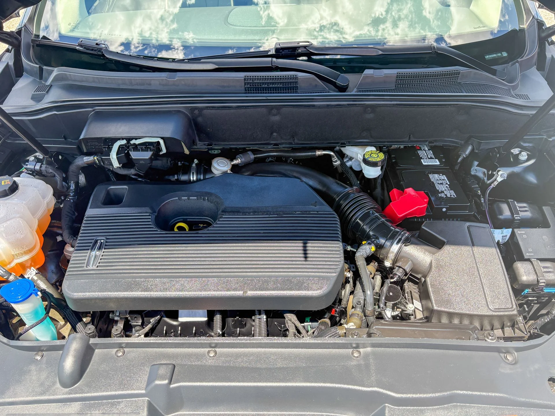 Used 2021 Green Lincoln Reserve image 36
