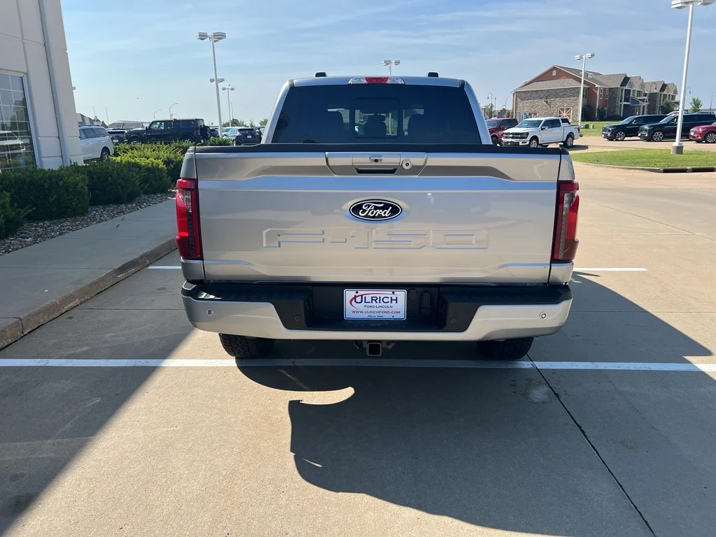 New 2026 Iconic Silver Metallic Ford XLT image 7