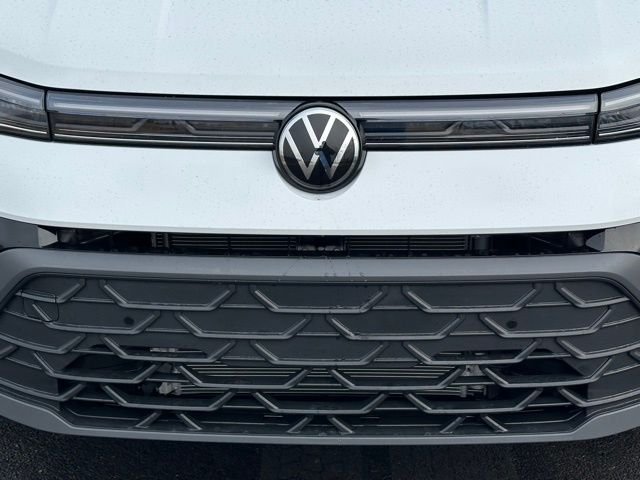 New 2026 Pure White W/Deep Black Roof Volkswagen 1.5T SE Black image 9