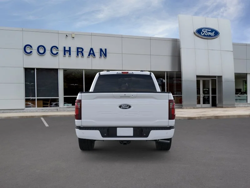 New 2025 Oxford White Ford XLT image 6