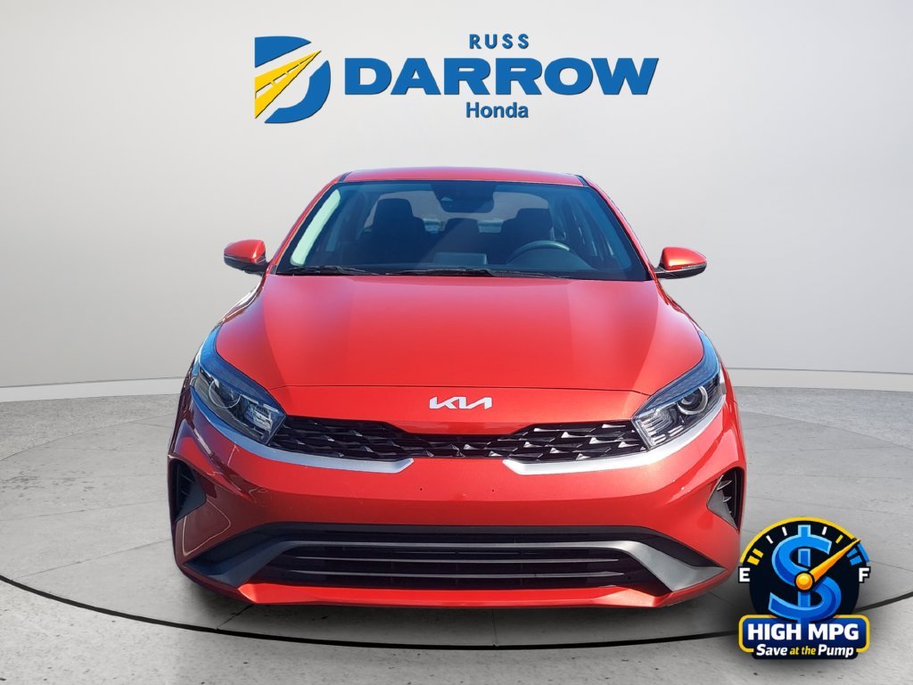 Used 2023 Red Kia LXS image 8
