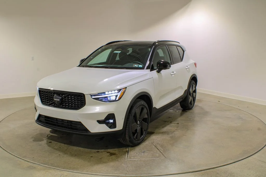 2026 Volvo XC40 B5 Ultra Ultra Black Edition AWD's photo