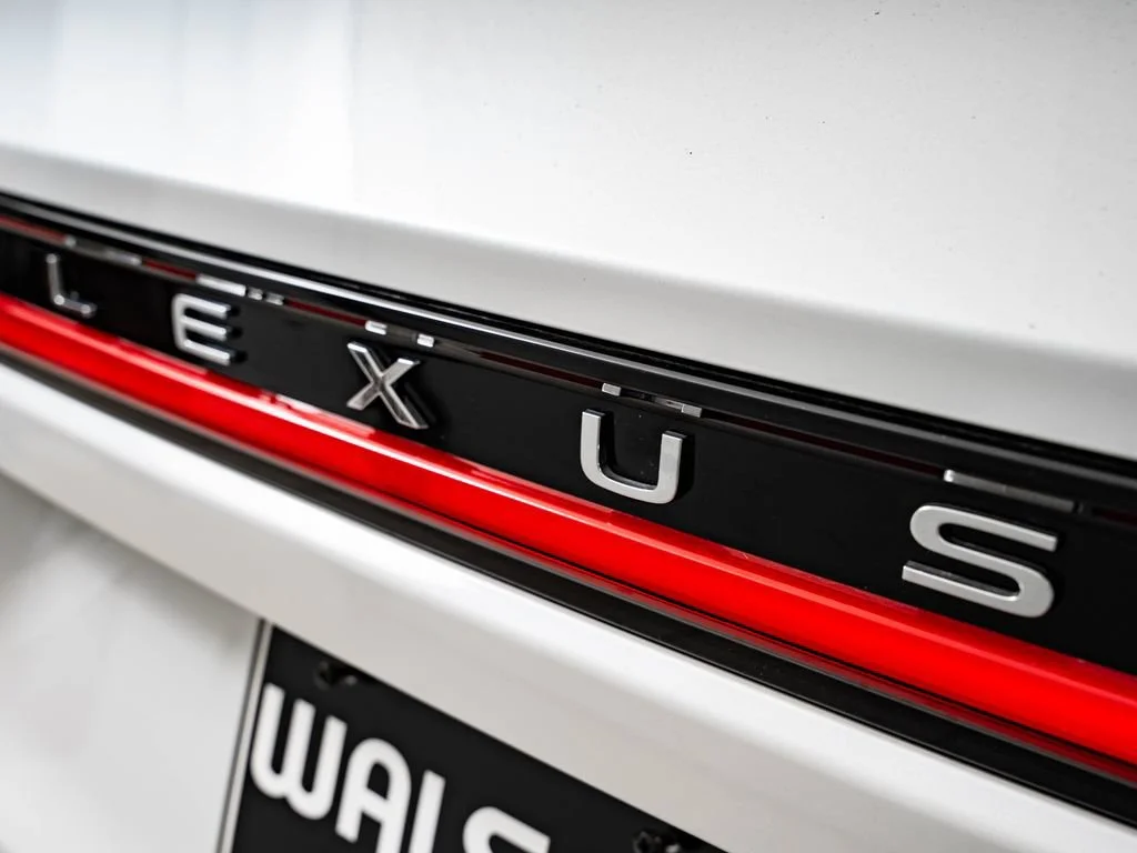 New 2026 Wind Chill Pearl Lexus PREMIUM AWD image 18