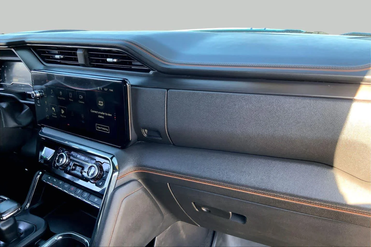 Used 2022 Dynamic Blue Metallic GMC AT4 image 17