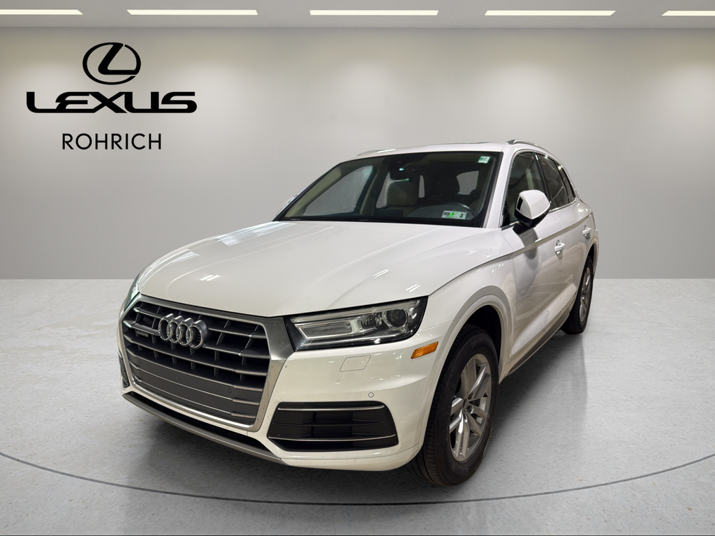 2020 Audi Q5 45 quattro S tronic Premium's photo