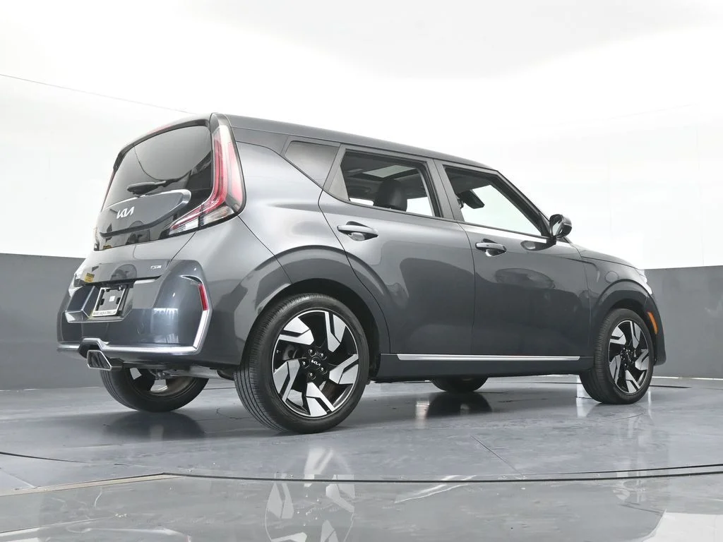 Used 2024 Gravity Gray Kia GT-Line image 56
