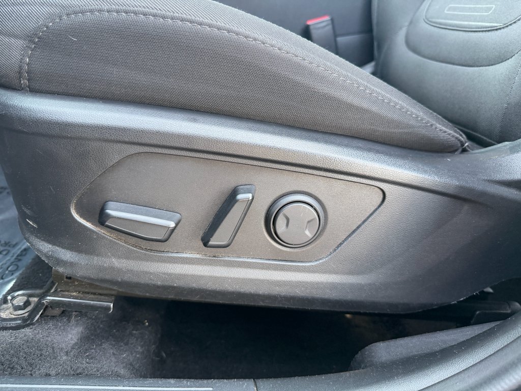 Used 2023 Phantom Black Hyundai SEL image 10