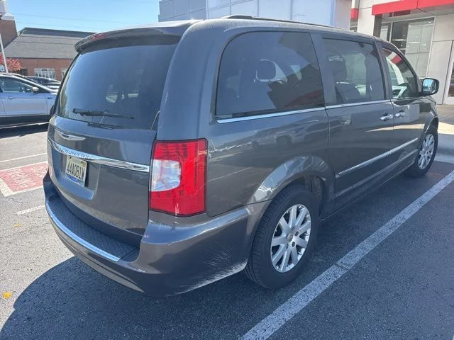 Used 2016 Gray Chrysler Touring image 4