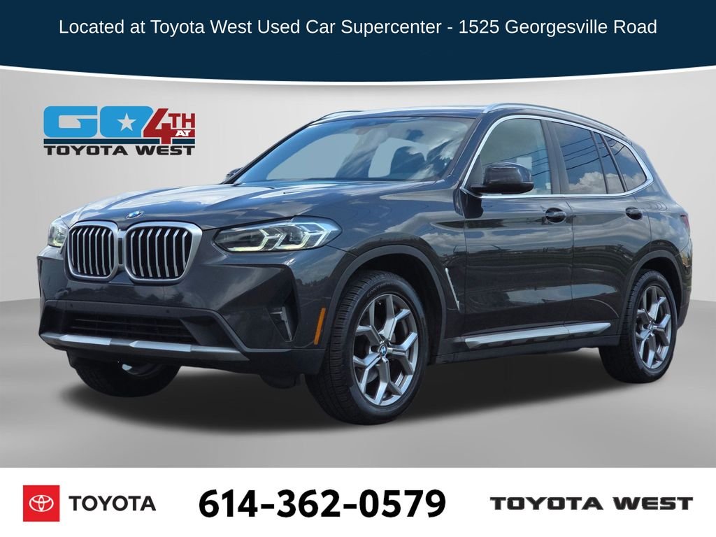 Used 2024 Gray BMW xDrive30i image 1