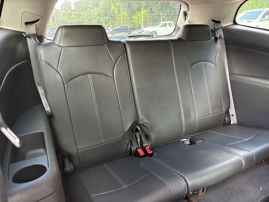 Used 2015 Red Chevrolet 2LT image 29