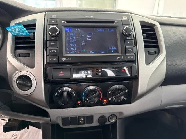 Used 2013 Silver Toyota Base image 21
