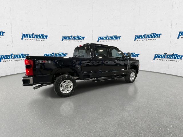 New 2027 Agate Black Metallic Ford F-250® XLT image 11