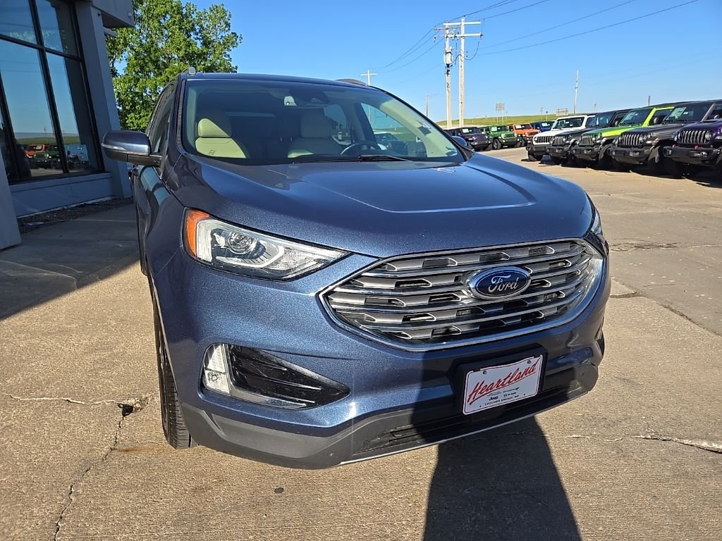 Used 2019 Blue Ford SEL image 14