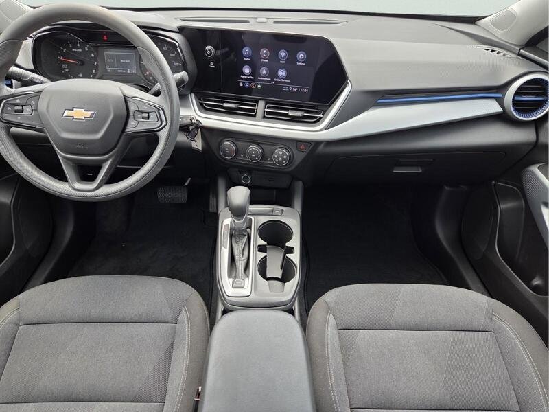 Used 2024 Crimson CHEVROLET FWD 4DR LS image 14
