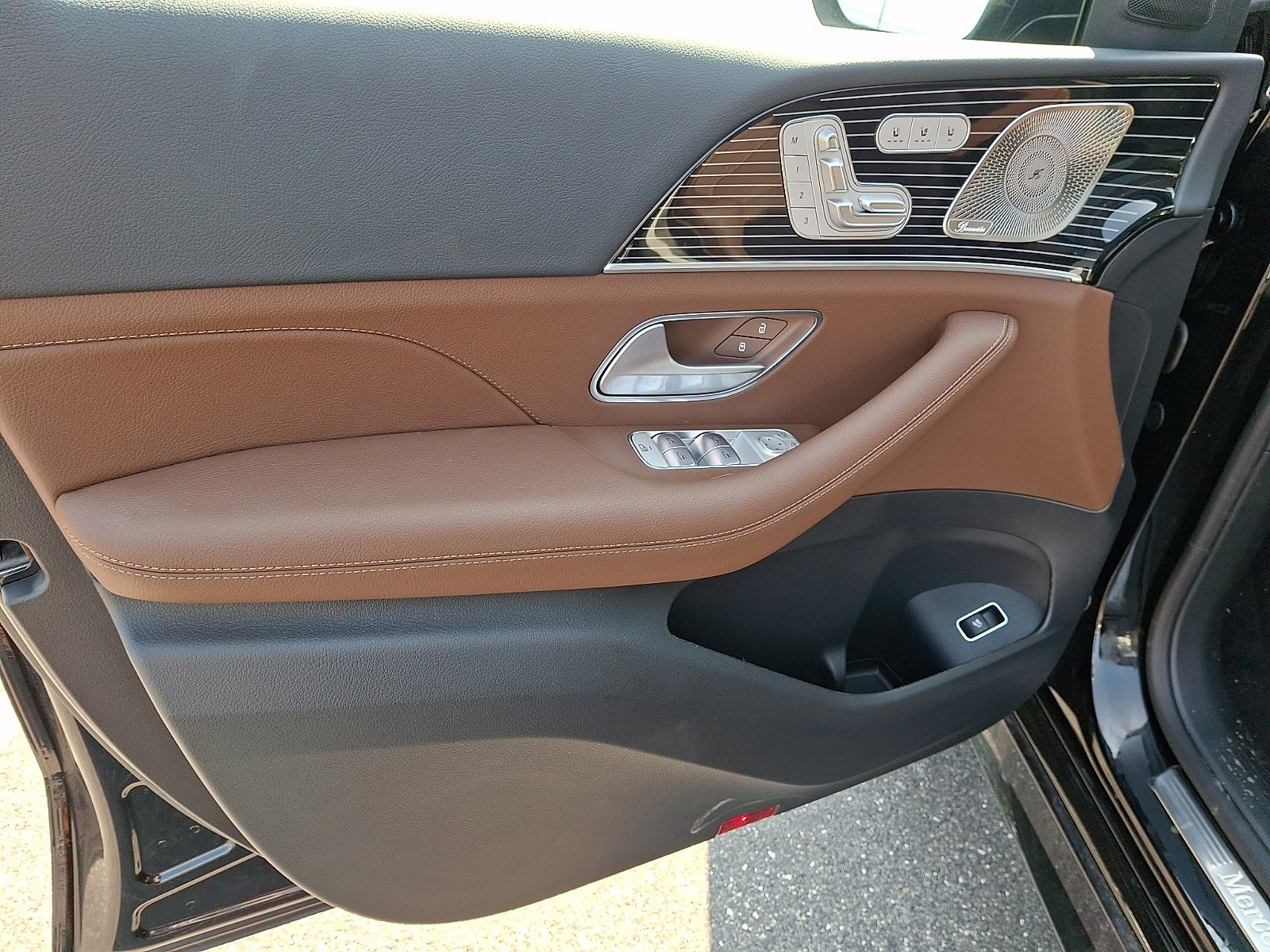 New 2026 Obsidian Black Metallic Mercedes-Benz GLE 450 image 7