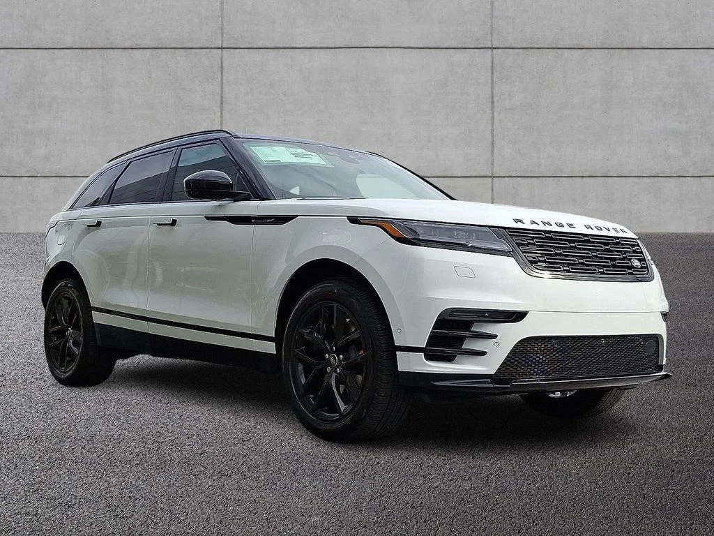New 2026 Fuji White Land Rover Dynamic SE image 2