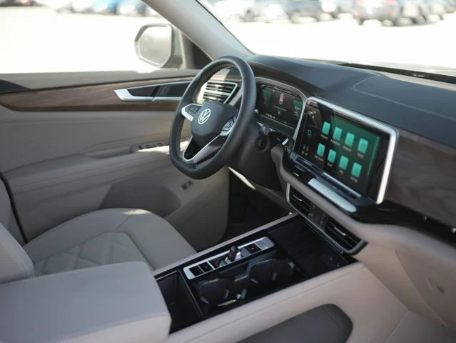 2026 Volkswagen Atlas SE w/Tech - Photo 16
