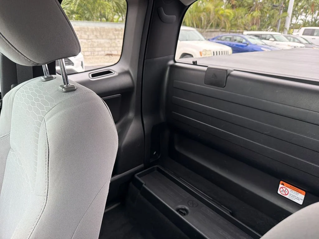 Used 2019 White Toyota SR image 12