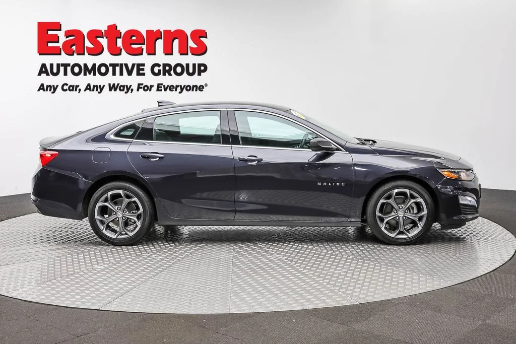 Used 2023 Gray Chevrolet LT image 4