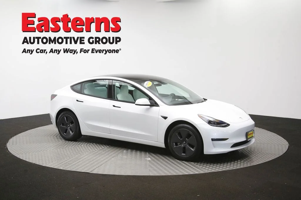 Used 2023 White Tesla Base image 43