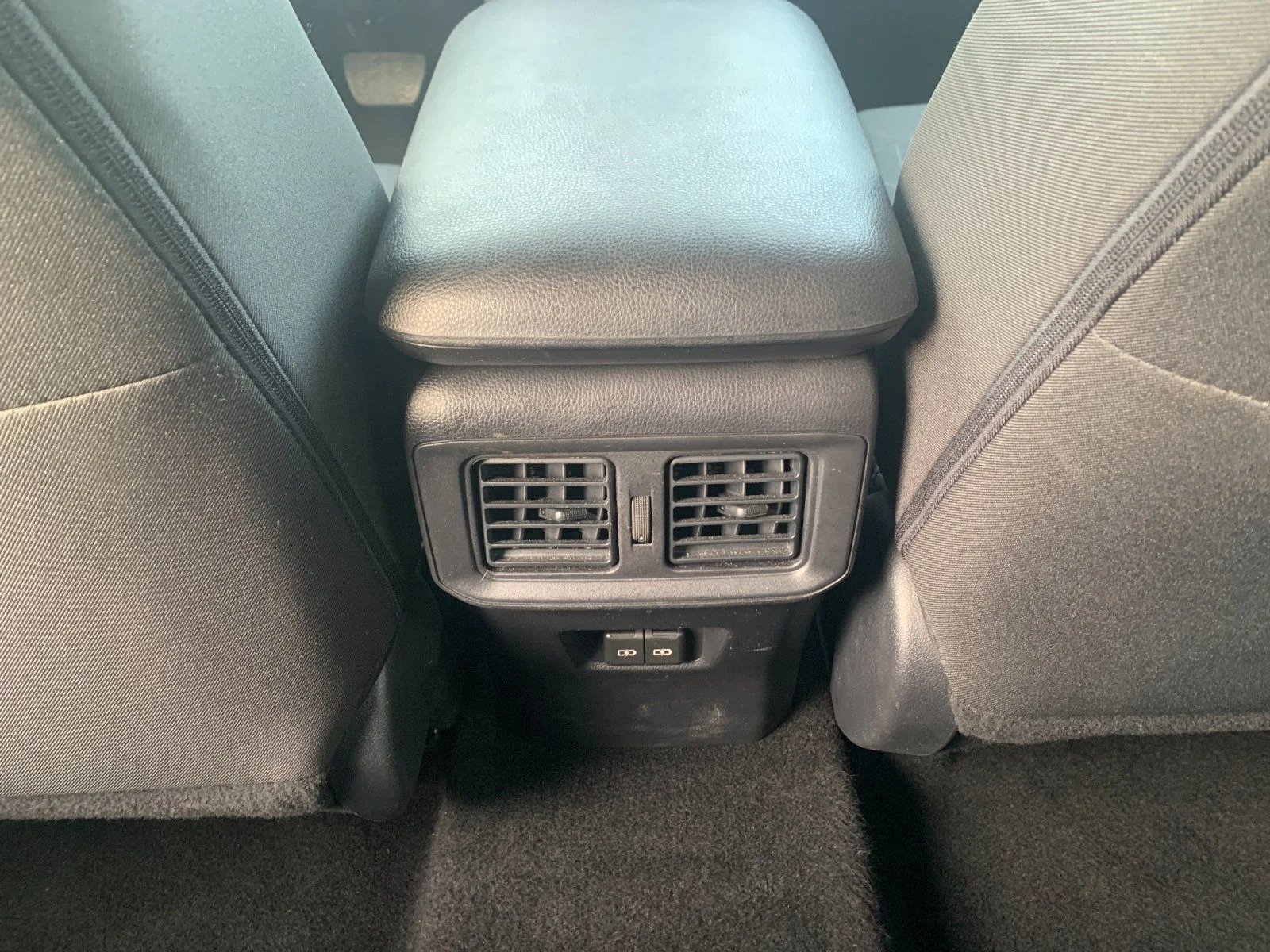 Used 2025 White Toyota XLE image 15