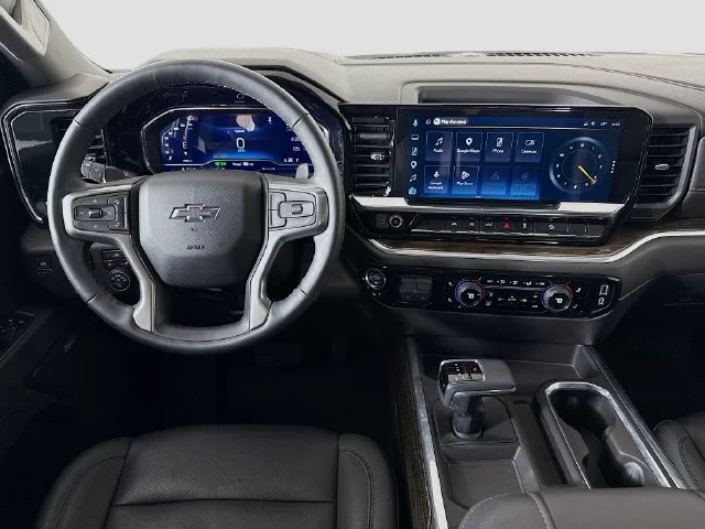 Used 2025 White Chevrolet LT Trail Boss image 24