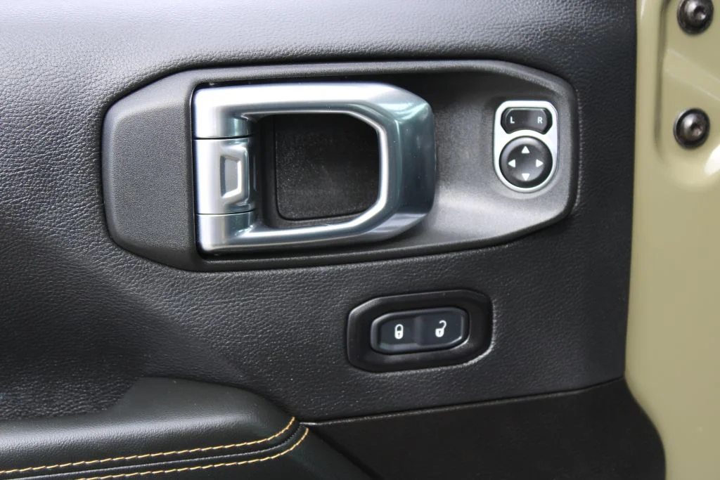 Used 2026  Jeep Sahara image 28