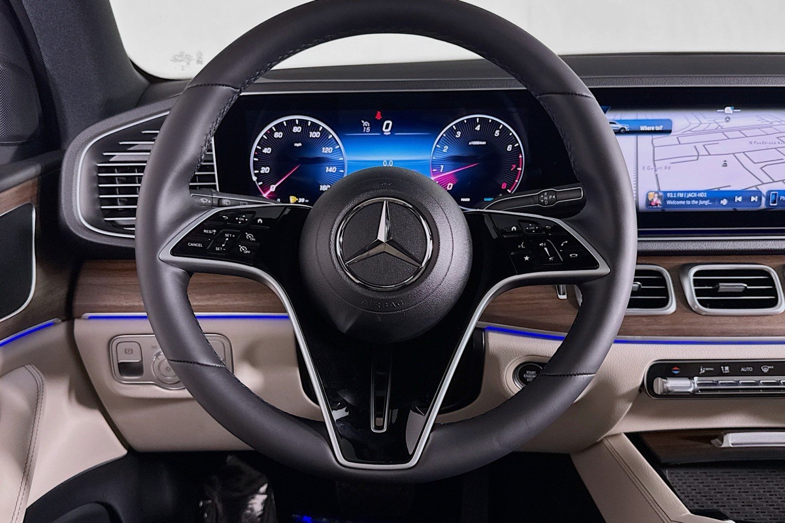 New 2026 Polar White Mercedes-Benz GLE 350 SUV image 17